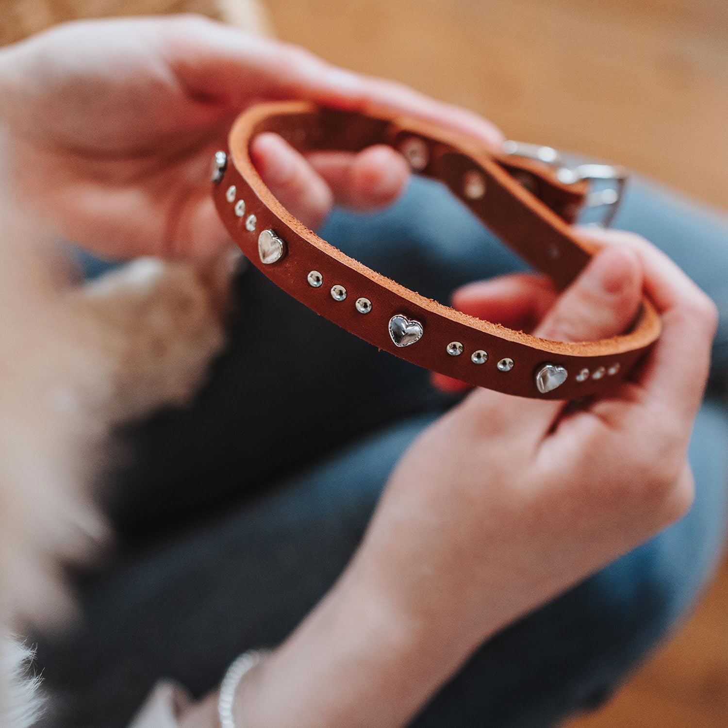 hunter-aalborg-hearts-hundehalsband-cognac-softvollrindleder-mit-nieten-herz-det image 8